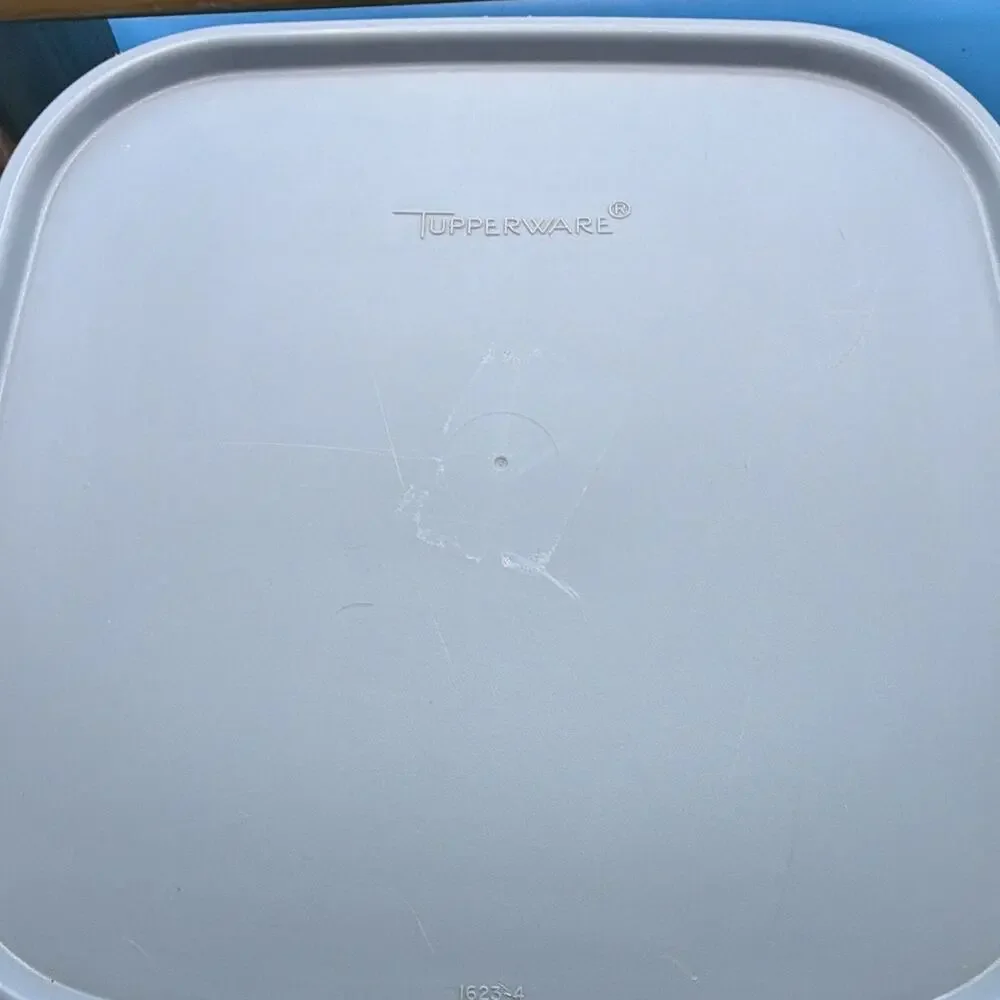 Tupperware Memory Mates- recipe/Shutter Box square Container 11c/2.6L Snap Lid